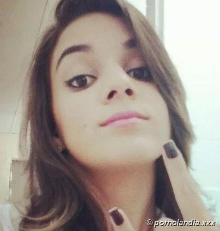 Gostosa Novinha Tirou Fotos Pelada Nas Ferias e Caiu Na Net - Foto 20219