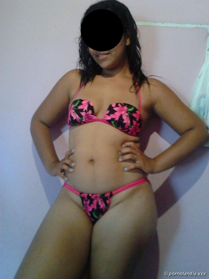Morena gordinha fodendo com 2 homens - Foto 66128